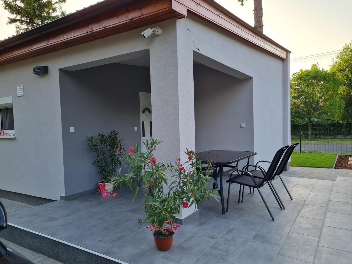 Siofok Sophia Apartman מראה חיצוני תמונה